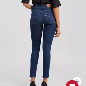 Levi’s 721 High Rise Skinny Size 27